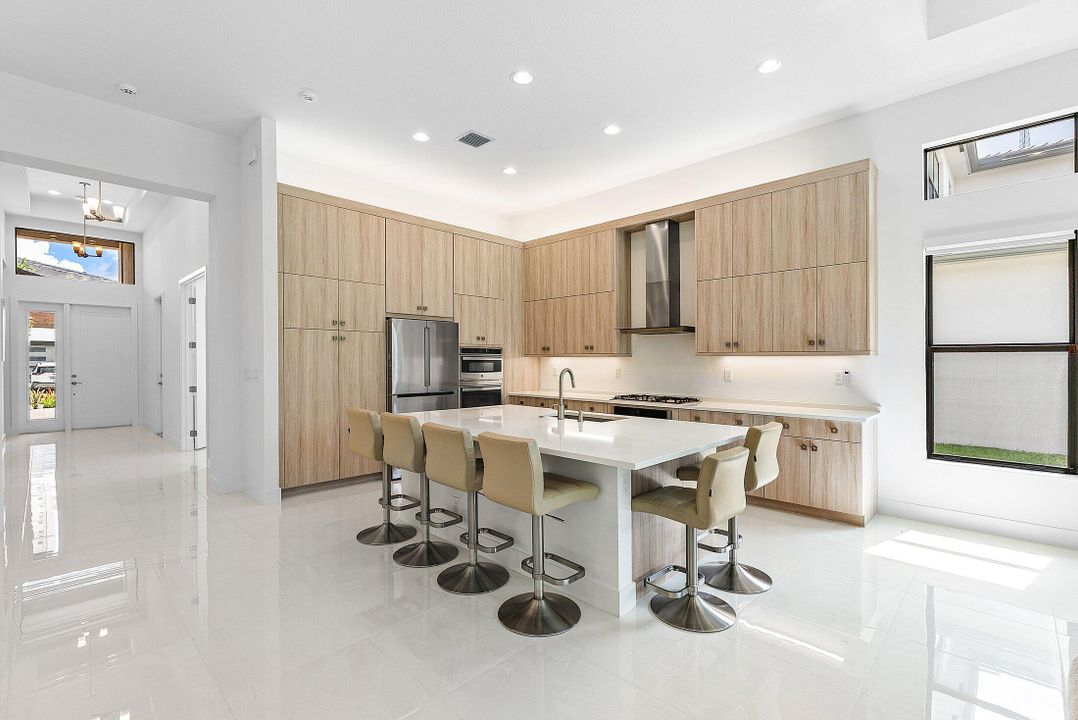 For Rent: $10,000 (3 beds, 3 baths, 2573 Square Feet)