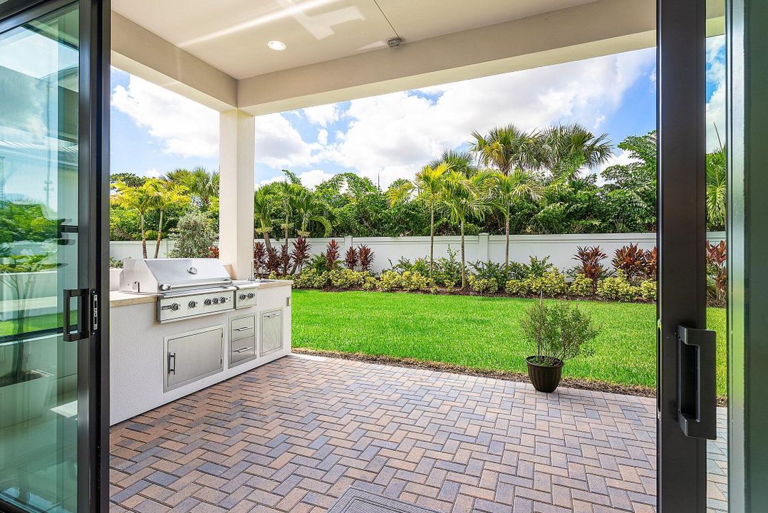 For Rent: $10,000 (3 beds, 3 baths, 2573 Square Feet)