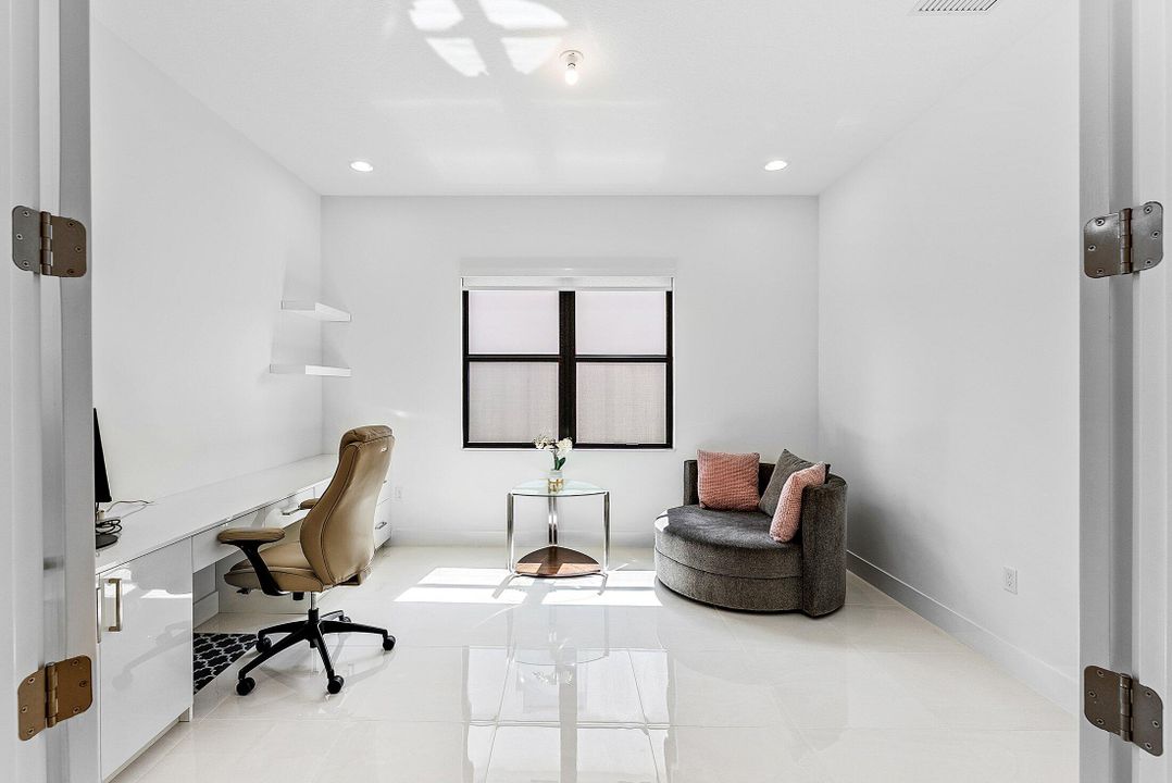 For Rent: $10,000 (3 beds, 3 baths, 2573 Square Feet)