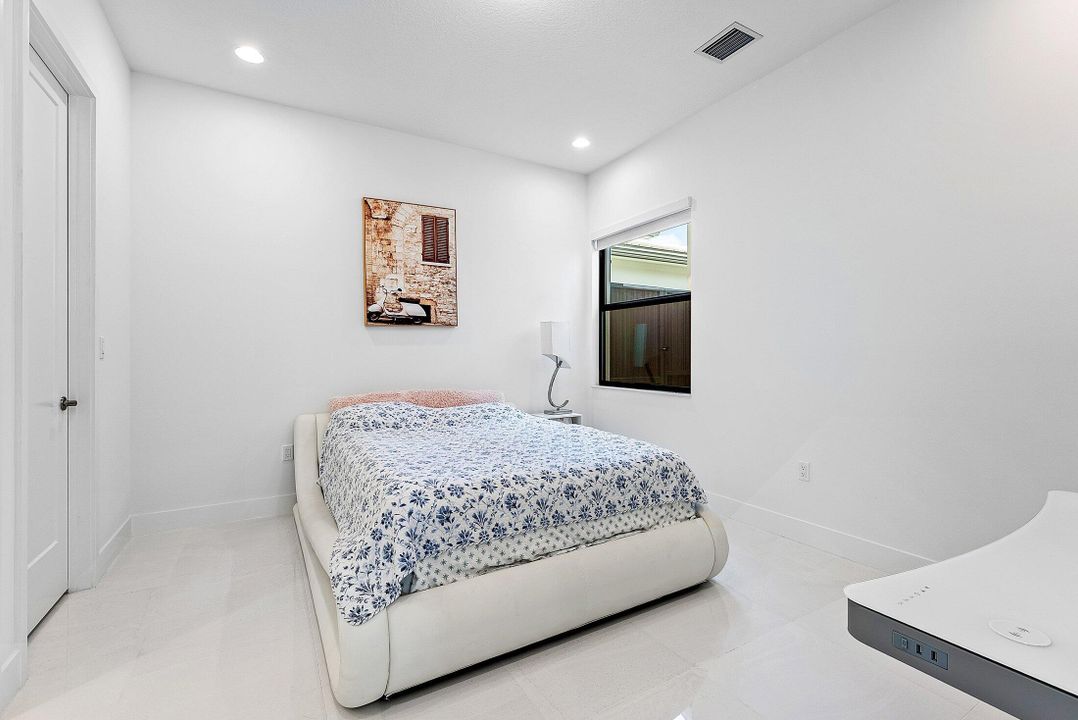 For Rent: $10,000 (3 beds, 3 baths, 2573 Square Feet)