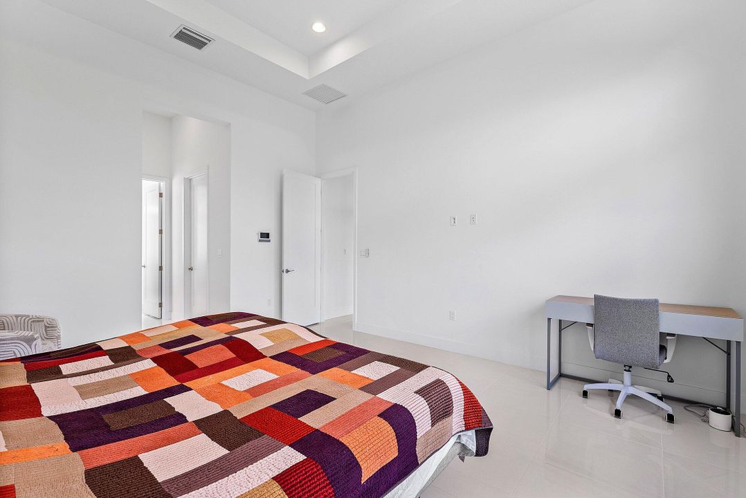 For Rent: $10,000 (3 beds, 3 baths, 2573 Square Feet)