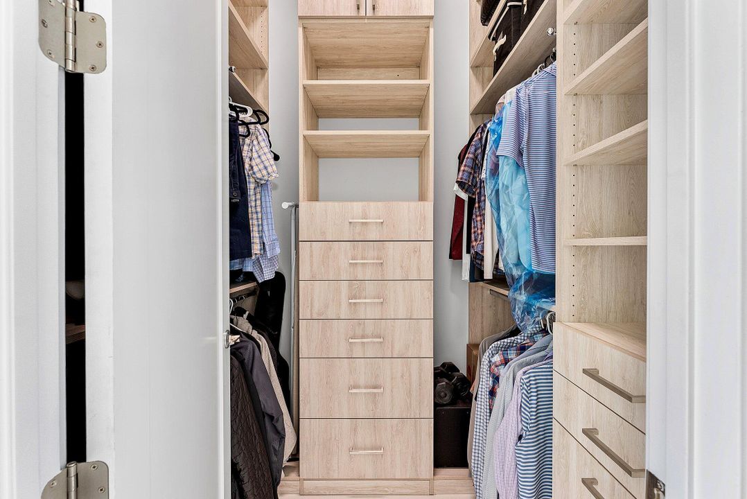 For Rent: $10,000 (3 beds, 3 baths, 2573 Square Feet)