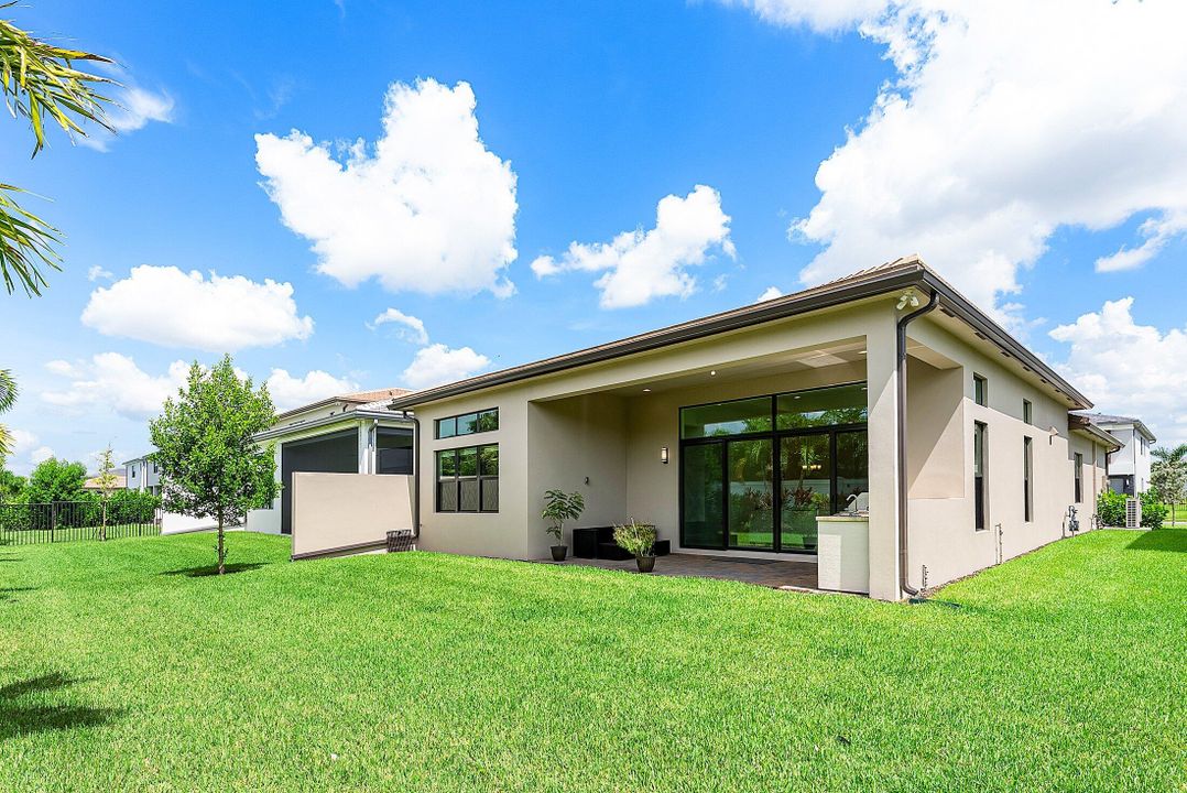 For Rent: $10,000 (3 beds, 3 baths, 2573 Square Feet)