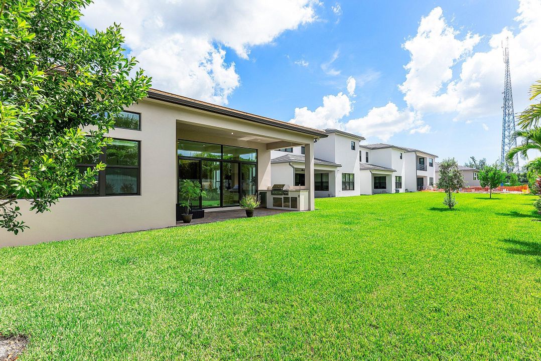 For Rent: $10,000 (3 beds, 3 baths, 2573 Square Feet)