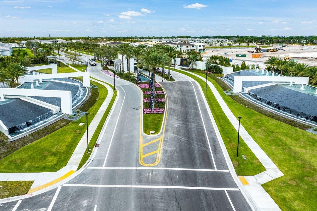 For Rent: $10,000 (3 beds, 3 baths, 2573 Square Feet)