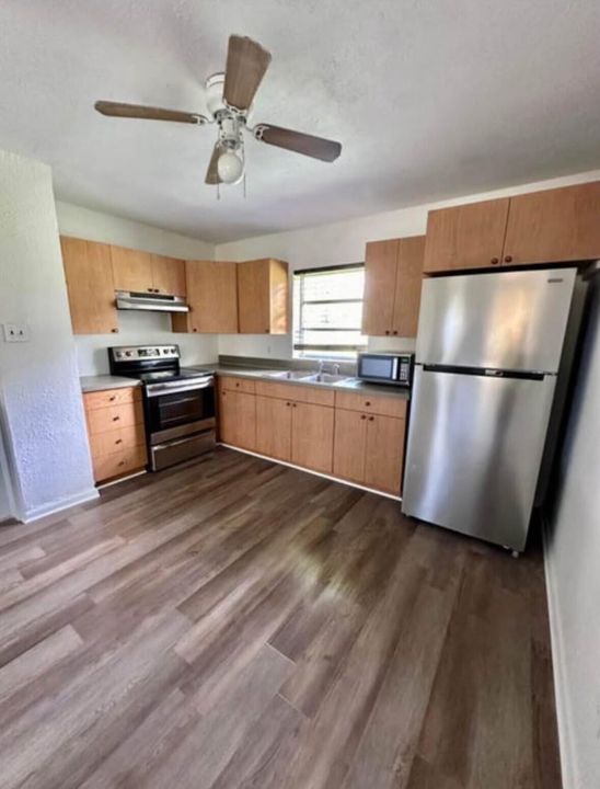 For Rent: $1,675 (3 beds, 1 baths, 1230 Square Feet)