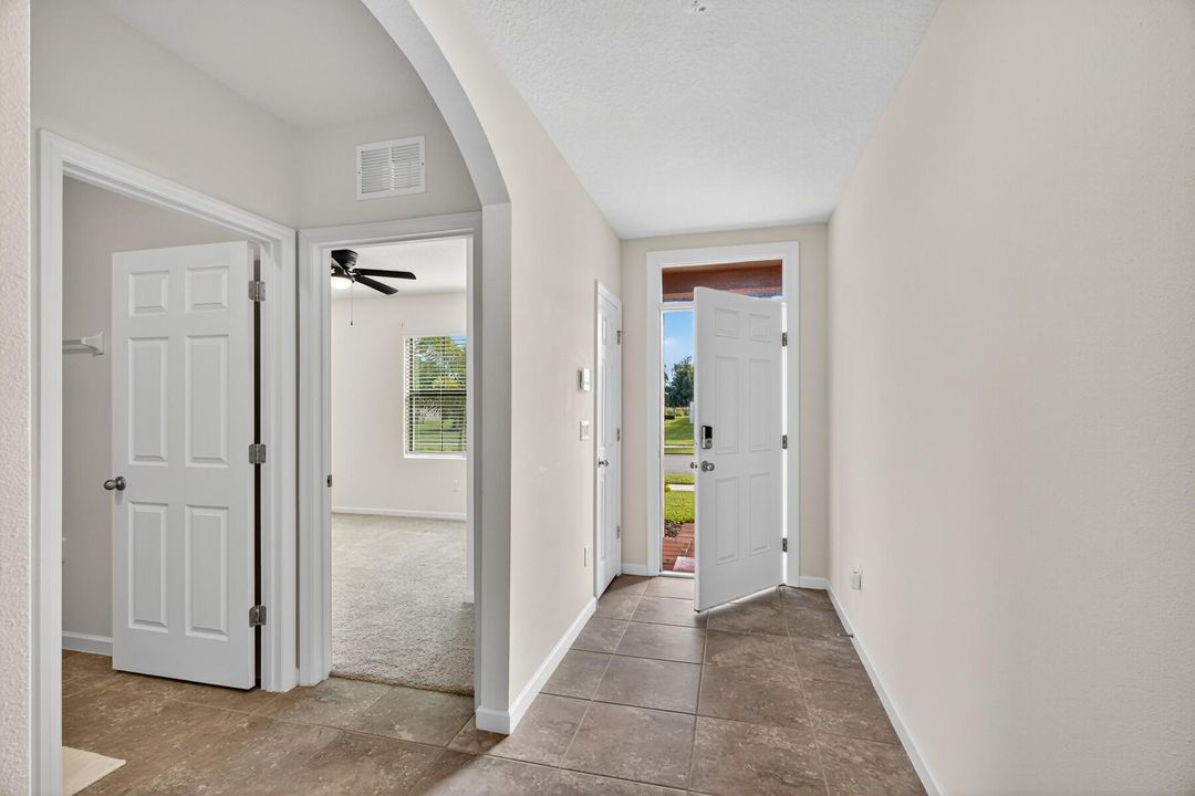 For Sale: $435,000 (4 beds, 2 baths, 1934 Square Feet)