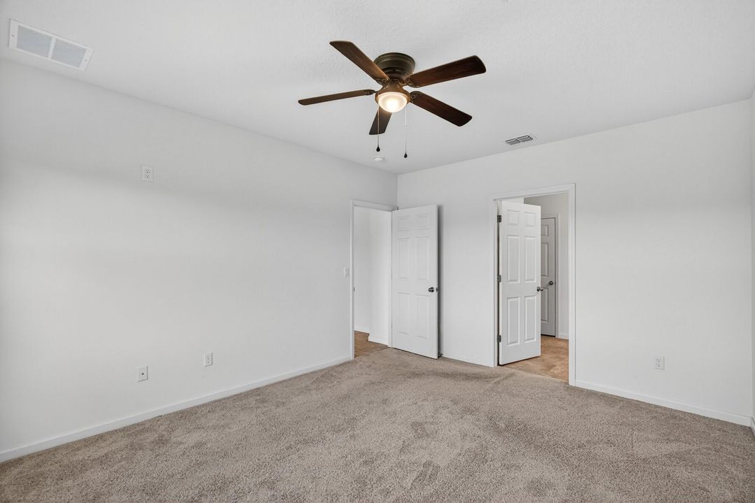 For Sale: $435,000 (4 beds, 2 baths, 1934 Square Feet)