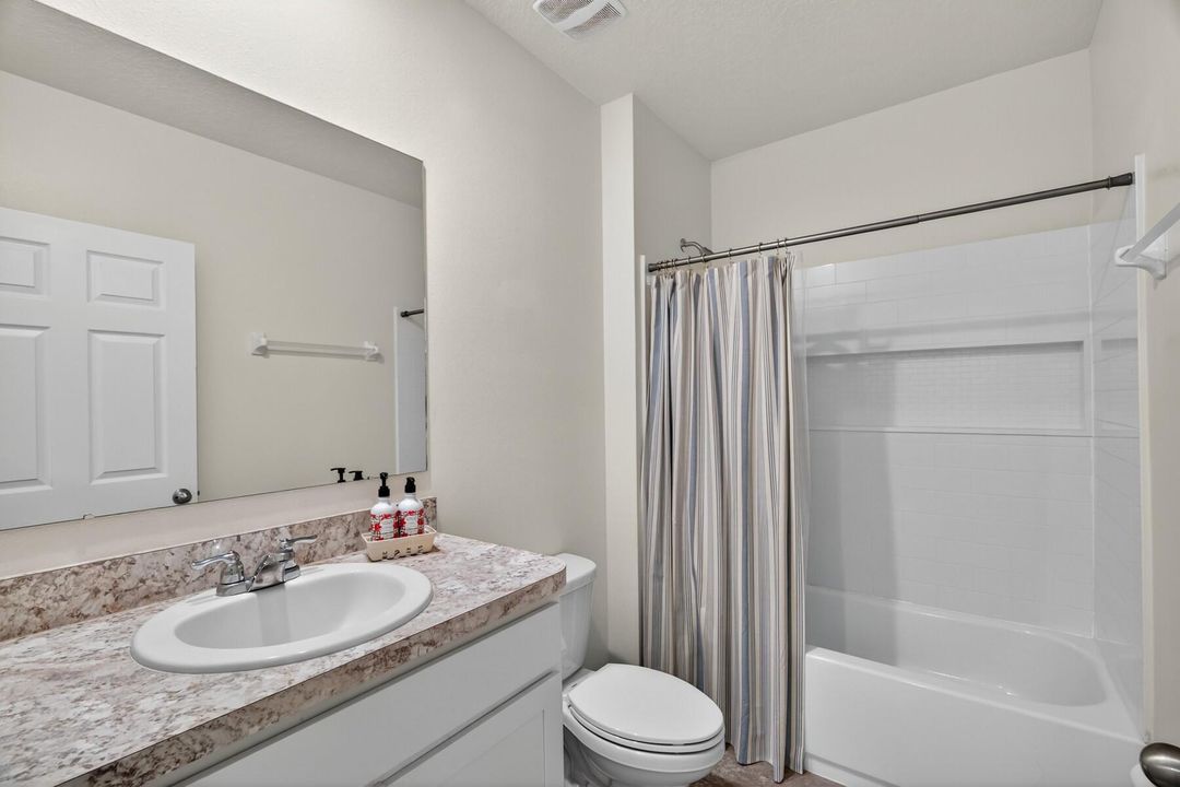 For Sale: $435,000 (4 beds, 2 baths, 1934 Square Feet)