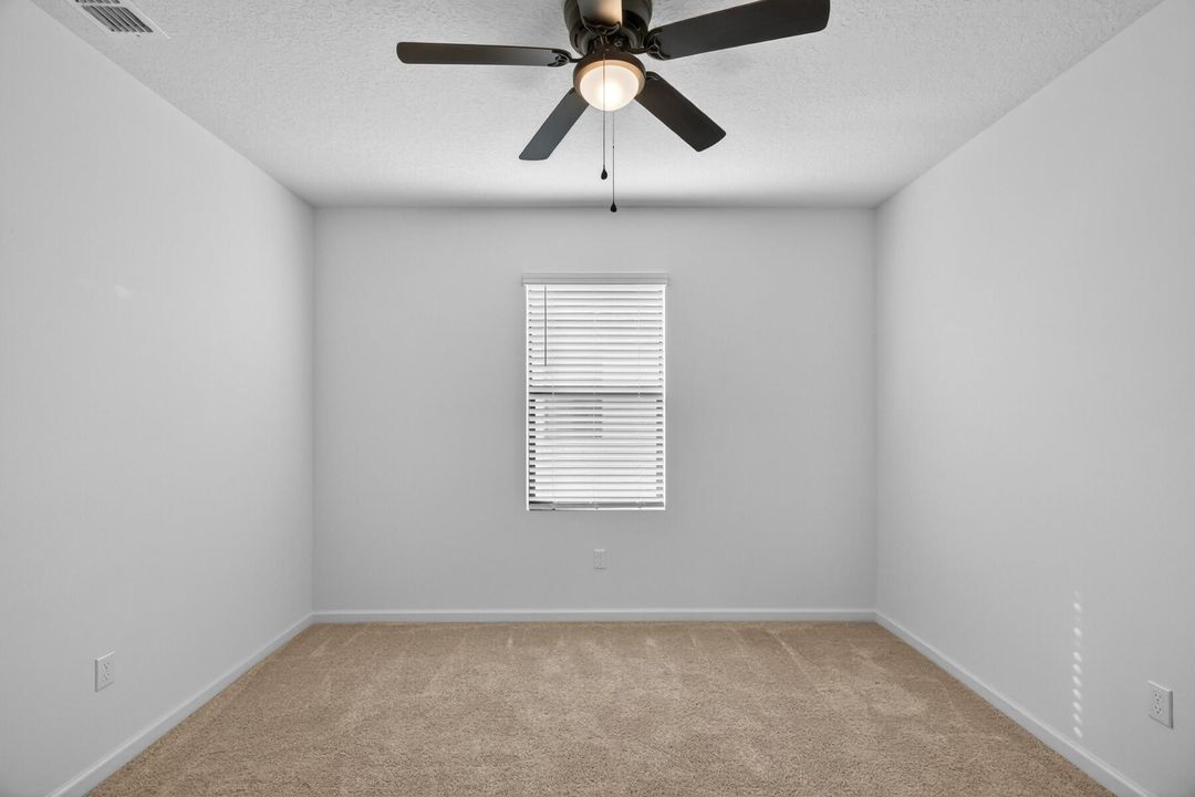 For Sale: $435,000 (4 beds, 2 baths, 1934 Square Feet)