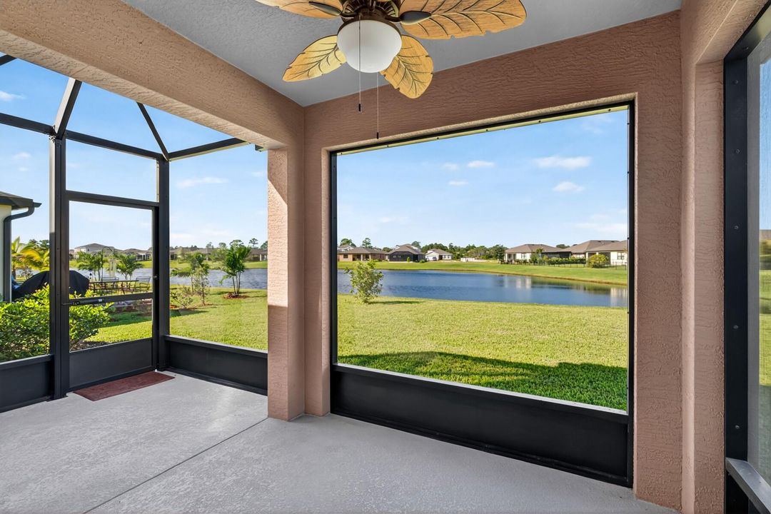 For Sale: $435,000 (4 beds, 2 baths, 1934 Square Feet)