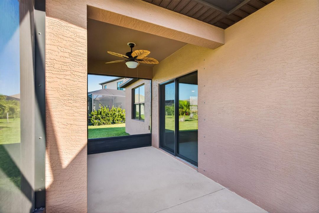 For Sale: $435,000 (4 beds, 2 baths, 1934 Square Feet)