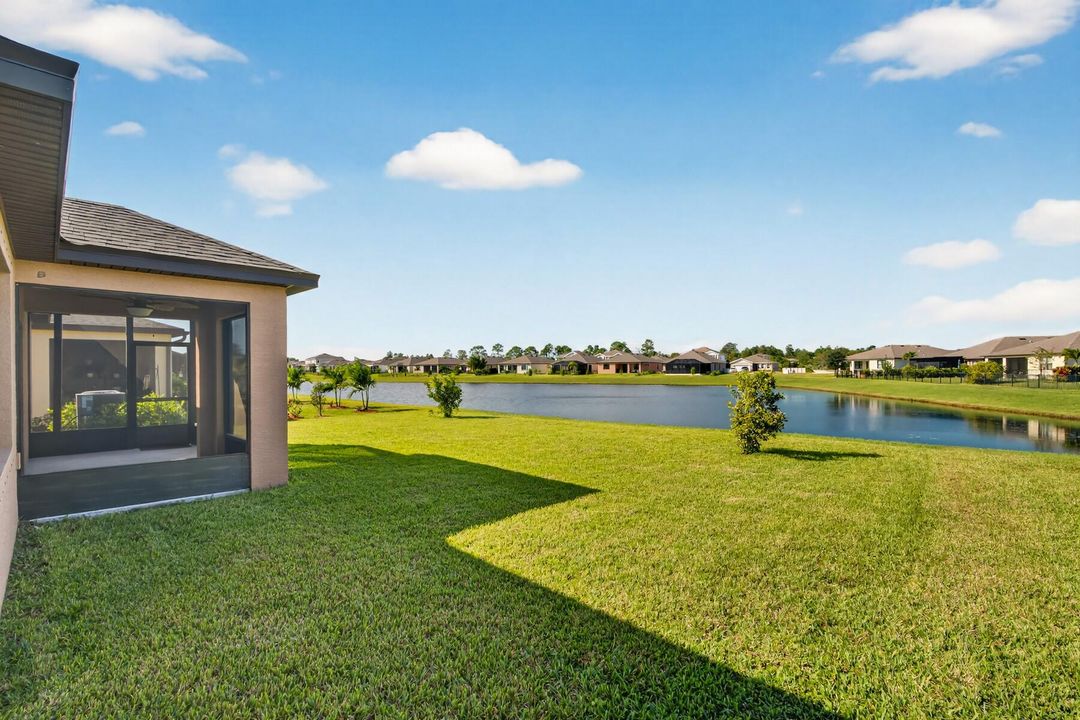 For Sale: $435,000 (4 beds, 2 baths, 1934 Square Feet)