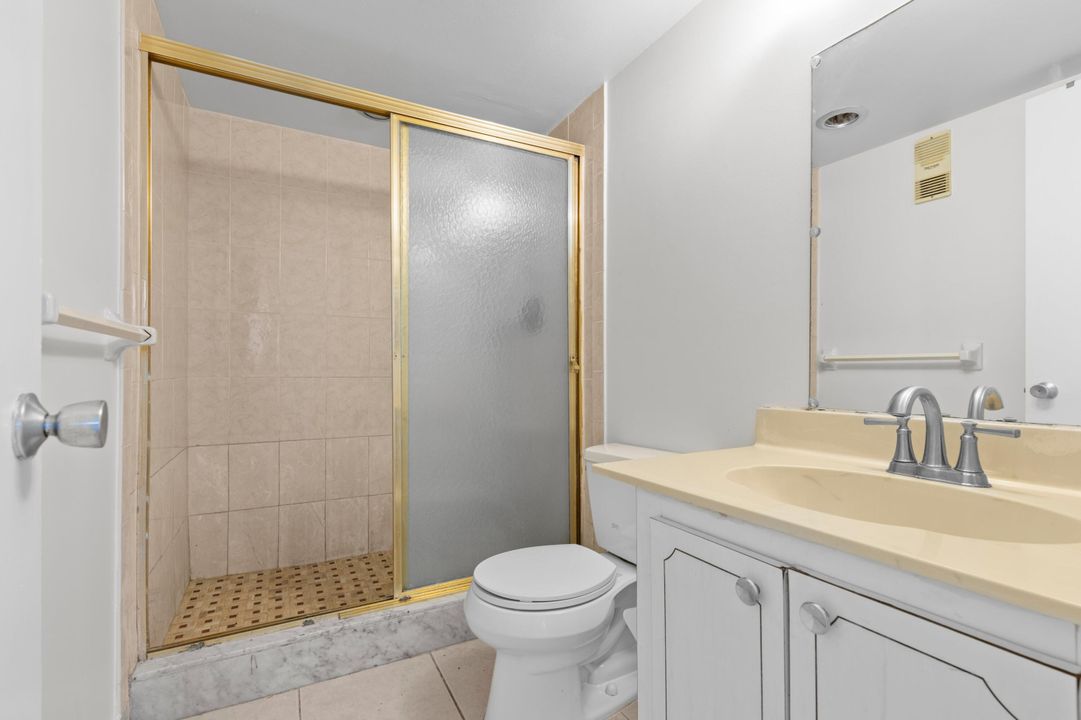 Под контрактом: $1,800 (2 спален, 2 ванн, 1133 Квадратных фут)