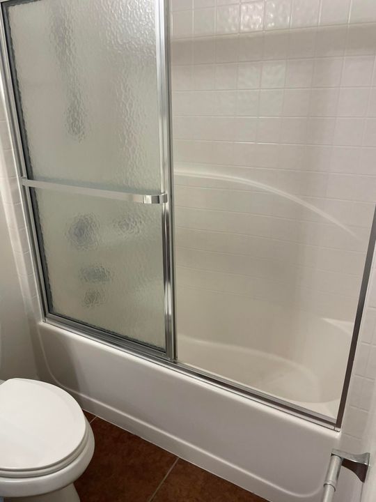 For Rent: $2,800 (4 beds, 2 baths, 1874 Square Feet)