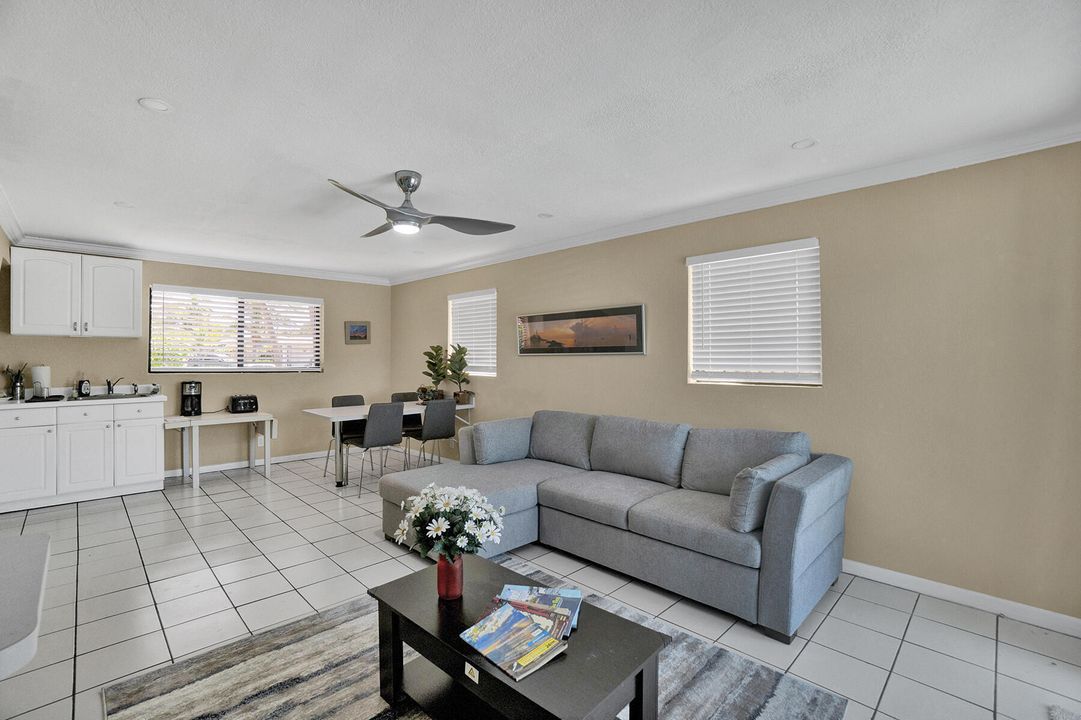 出租: $2,950 (1 贝兹, 2 浴室, 1250 平方英尺)