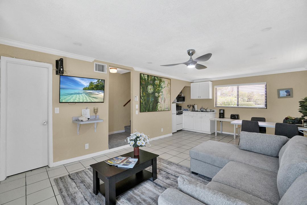 出租: $2,950 (1 贝兹, 2 浴室, 1250 平方英尺)