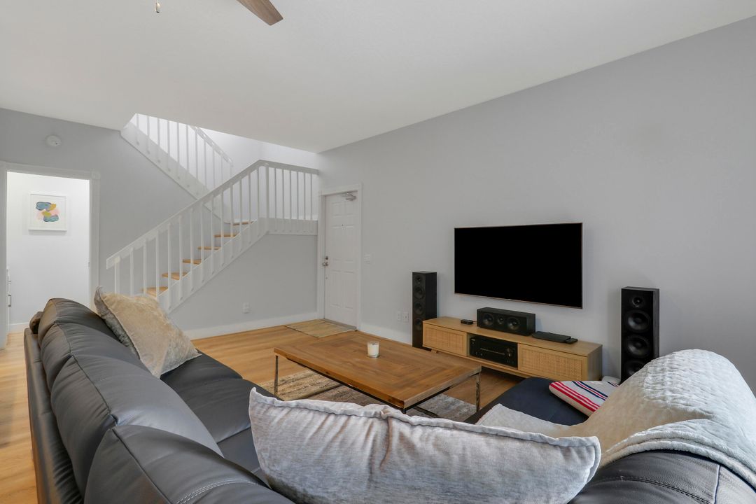 待售: $560,000 (3 贝兹, 2 浴室, 1298 平方英尺)