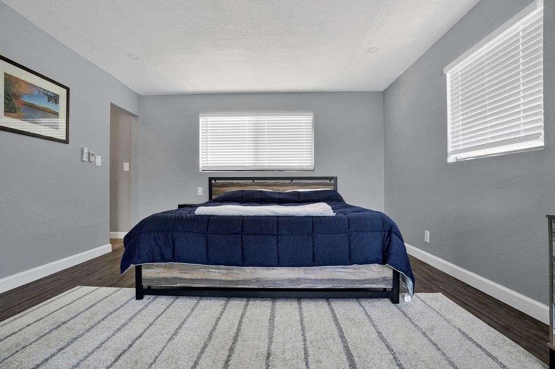 出租: $2,950 (1 贝兹, 2 浴室, 1250 平方英尺)