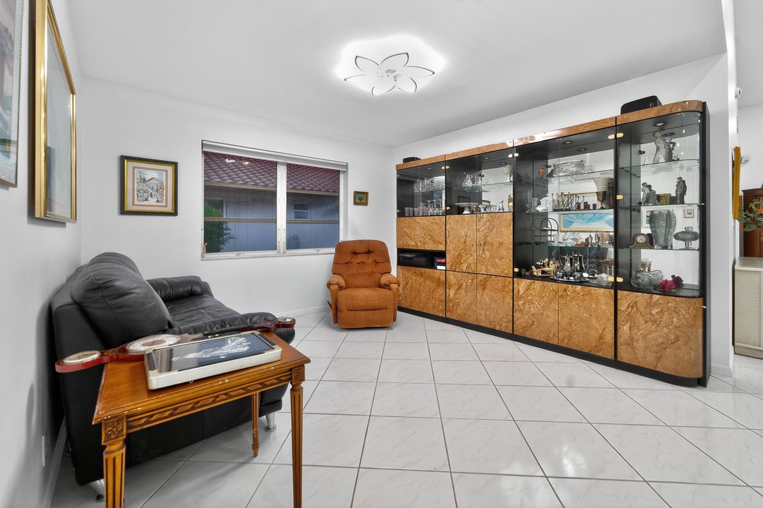 Active With Contract: $3,500 (2 beds, 2 baths, 1500 Square Feet)