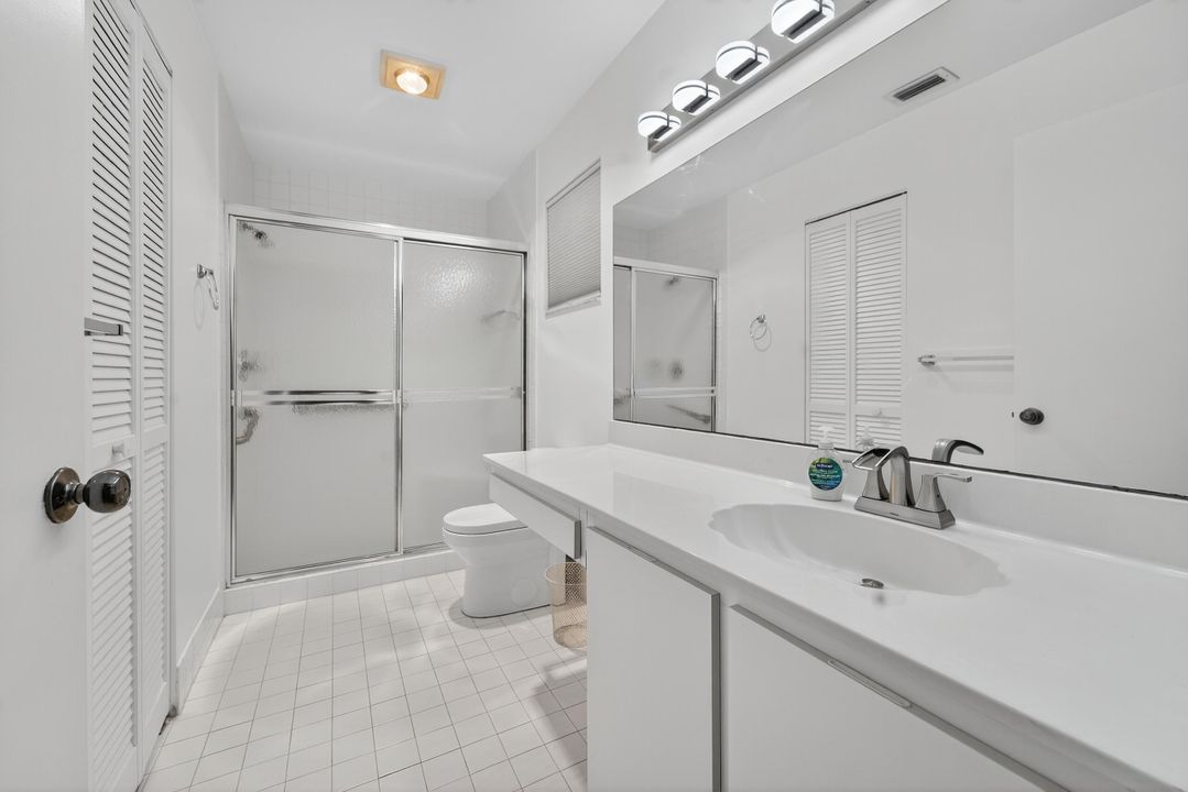 Active With Contract: $3,500 (2 beds, 2 baths, 1500 Square Feet)