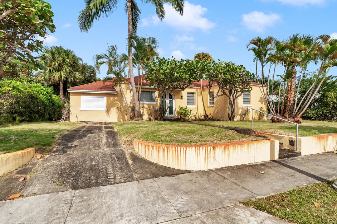 合同活跃: $1,125,000 (2 贝兹, 2 浴室, 1352 平方英尺)