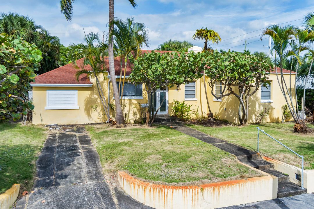 合同活跃: $1,125,000 (2 贝兹, 2 浴室, 1352 平方英尺)