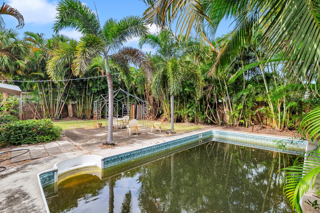 合同活跃: $1,125,000 (2 贝兹, 2 浴室, 1352 平方英尺)