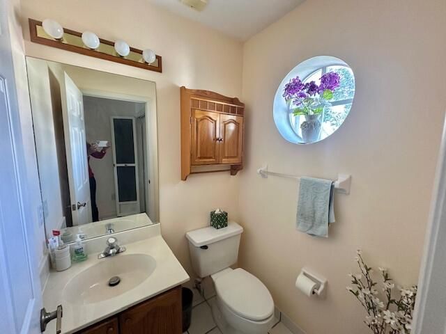 For Sale: $465,000 (3 beds, 2 baths, 1884 Square Feet)