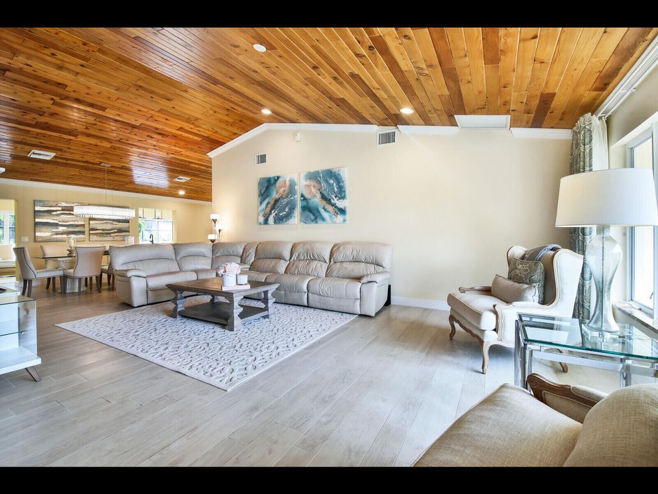 For Rent: $10,000 (3 beds, 3 baths, 2618 Square Feet)