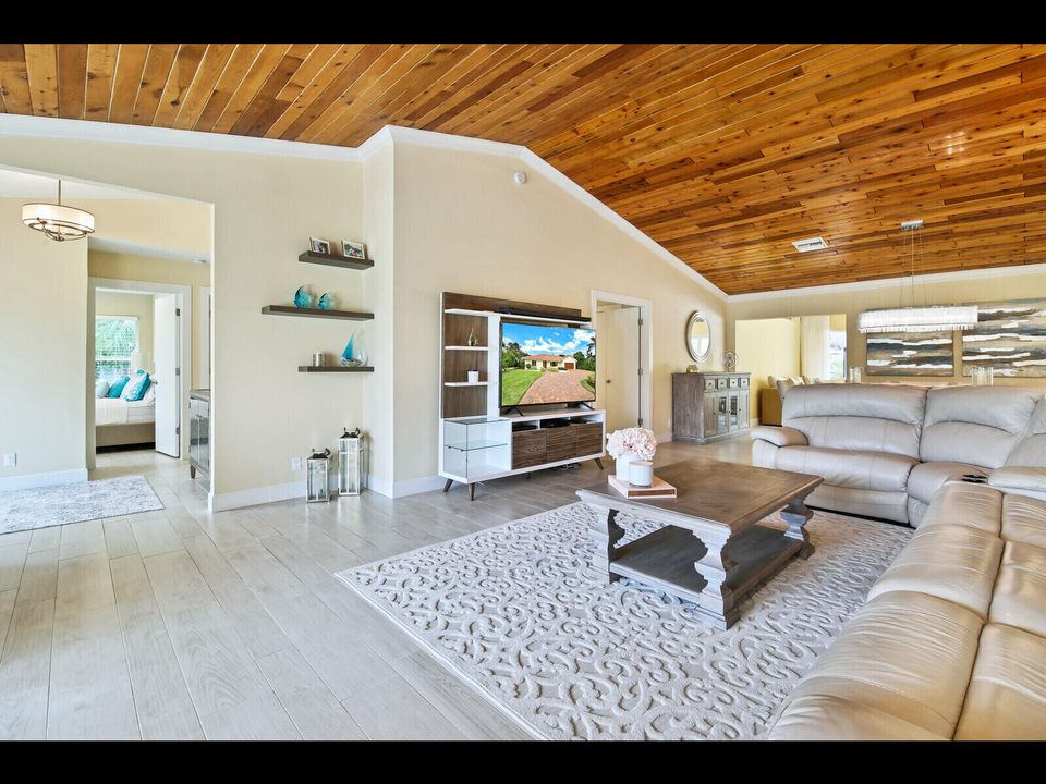 For Rent: $10,000 (3 beds, 3 baths, 2618 Square Feet)