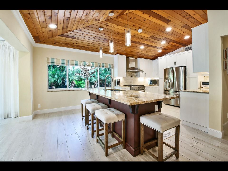 For Rent: $10,000 (3 beds, 3 baths, 2618 Square Feet)