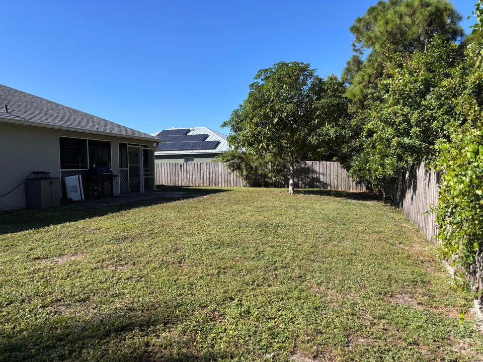 待售: $429,900 (4 贝兹, 2 浴室, 2236 平方英尺)