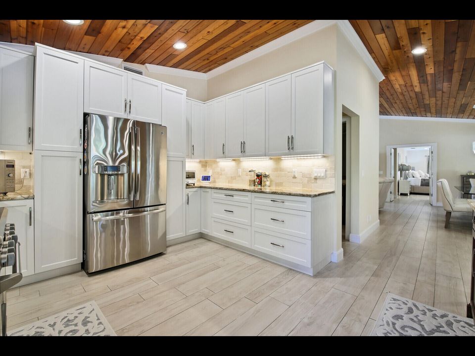 For Rent: $10,000 (3 beds, 3 baths, 2618 Square Feet)