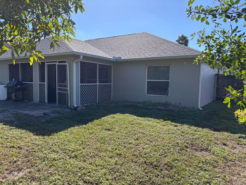 待售: $429,900 (4 贝兹, 2 浴室, 2236 平方英尺)