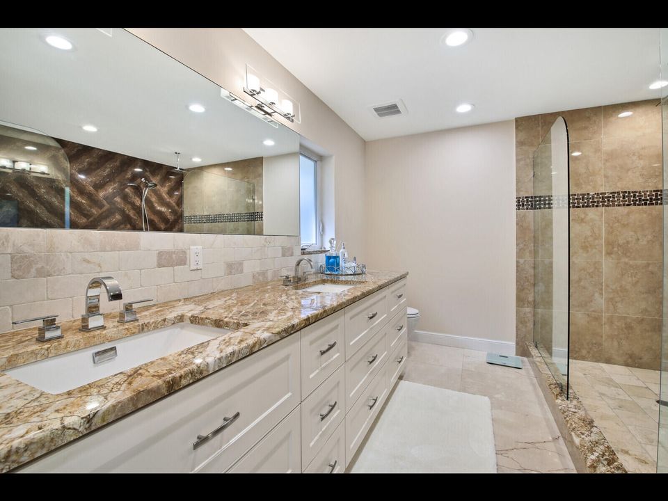 For Rent: $10,000 (3 beds, 3 baths, 2618 Square Feet)