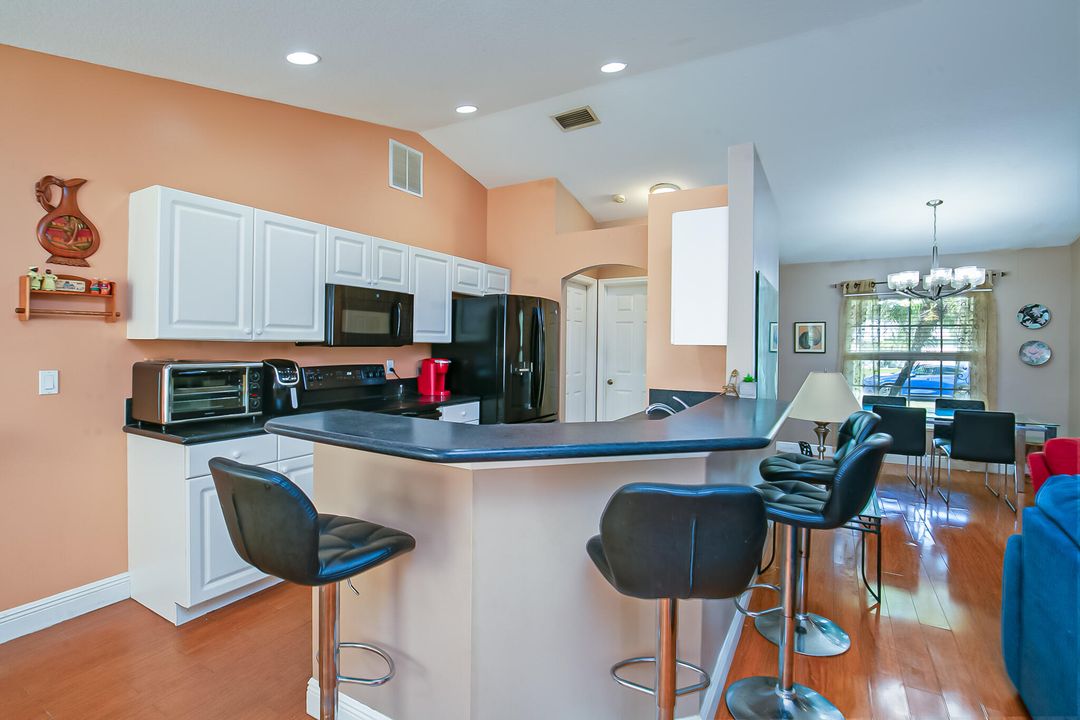 待售: $350,000 (3 贝兹, 2 浴室, 1434 平方英尺)