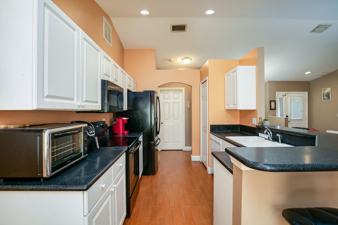 待售: $350,000 (3 贝兹, 2 浴室, 1434 平方英尺)