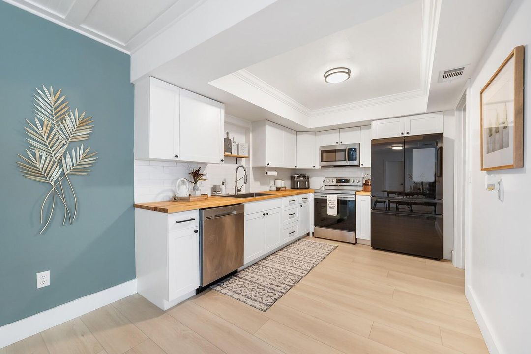 For Rent: $4,500 (3 beds, 2 baths, 1488 Square Feet)