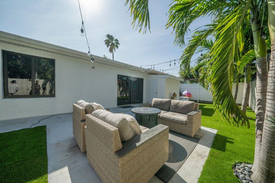 For Rent: $4,500 (3 beds, 2 baths, 1488 Square Feet)