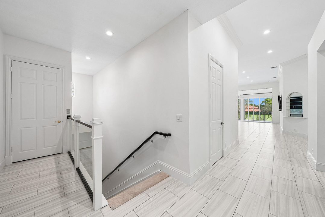 For Rent: $16,000 (3 beds, 2 baths, 2492 Square Feet)