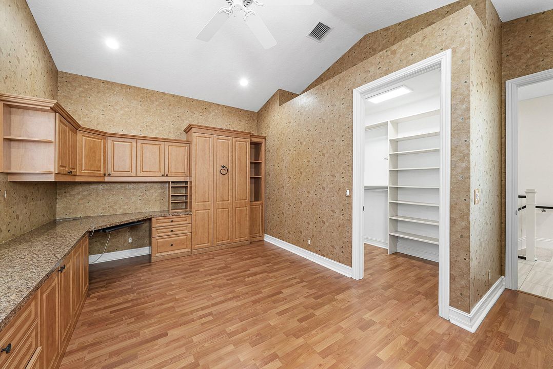 For Rent: $16,000 (3 beds, 2 baths, 2492 Square Feet)