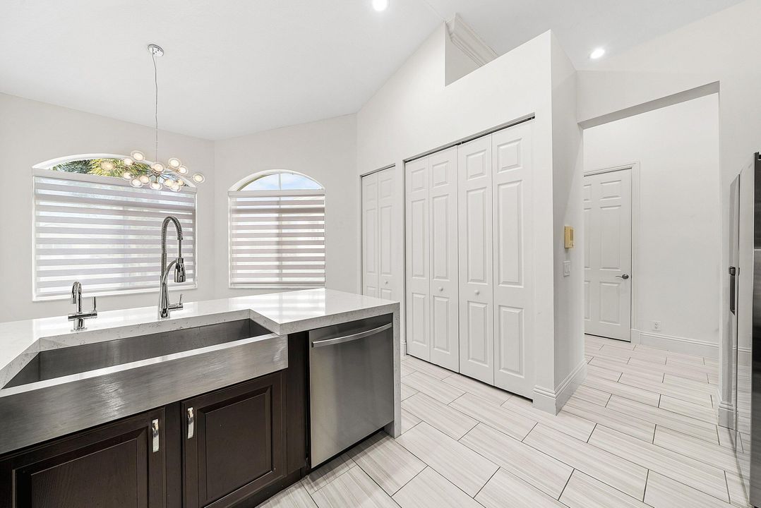 For Rent: $16,000 (3 beds, 2 baths, 2492 Square Feet)