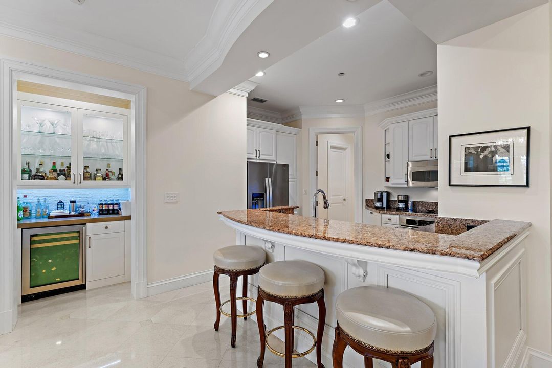 For Sale: $3,595,000 (4 beds, 4 baths, 2856 Square Feet)