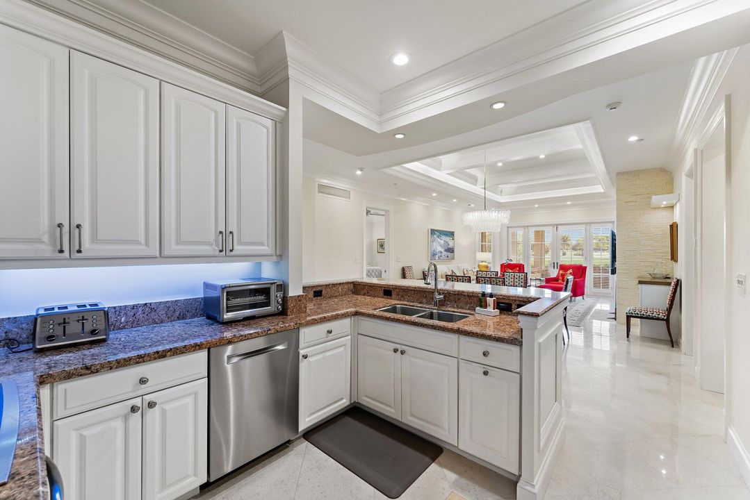 For Sale: $3,595,000 (4 beds, 4 baths, 2856 Square Feet)