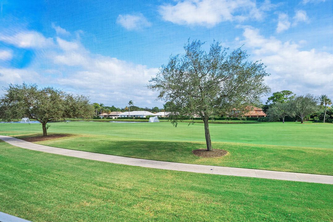 For Rent: $16,000 (3 beds, 2 baths, 2492 Square Feet)