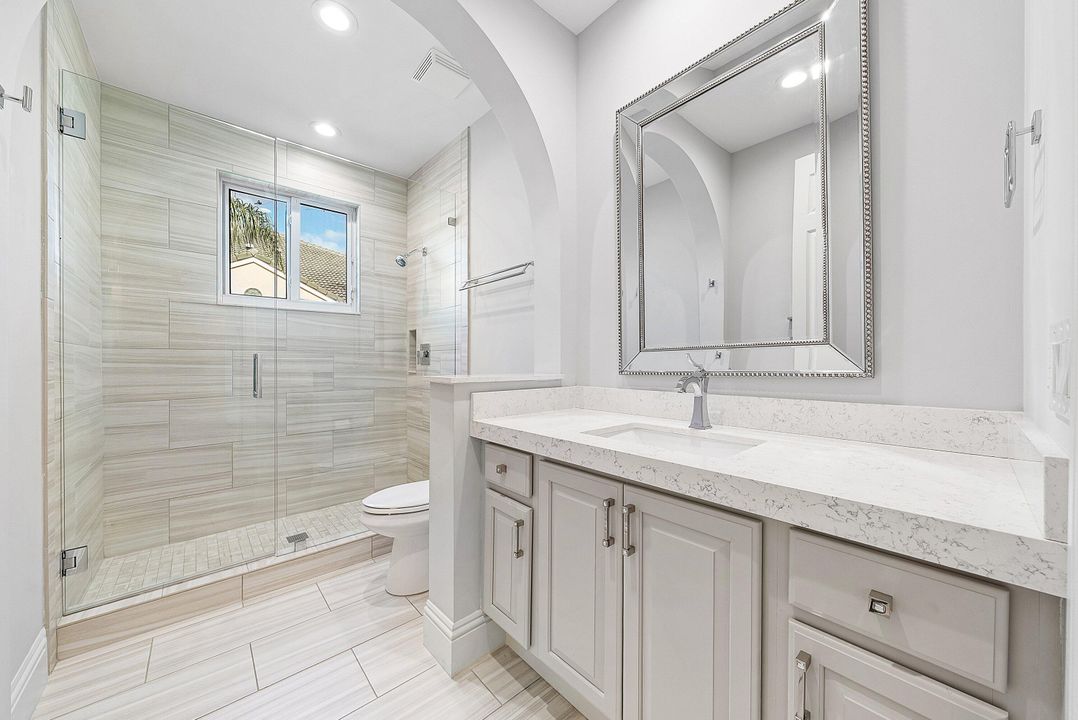 For Rent: $16,000 (3 beds, 2 baths, 2492 Square Feet)