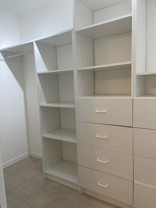 Под контрактом: $2,650 (3 спален, 2 ванн, 1596 Квадратных фут)