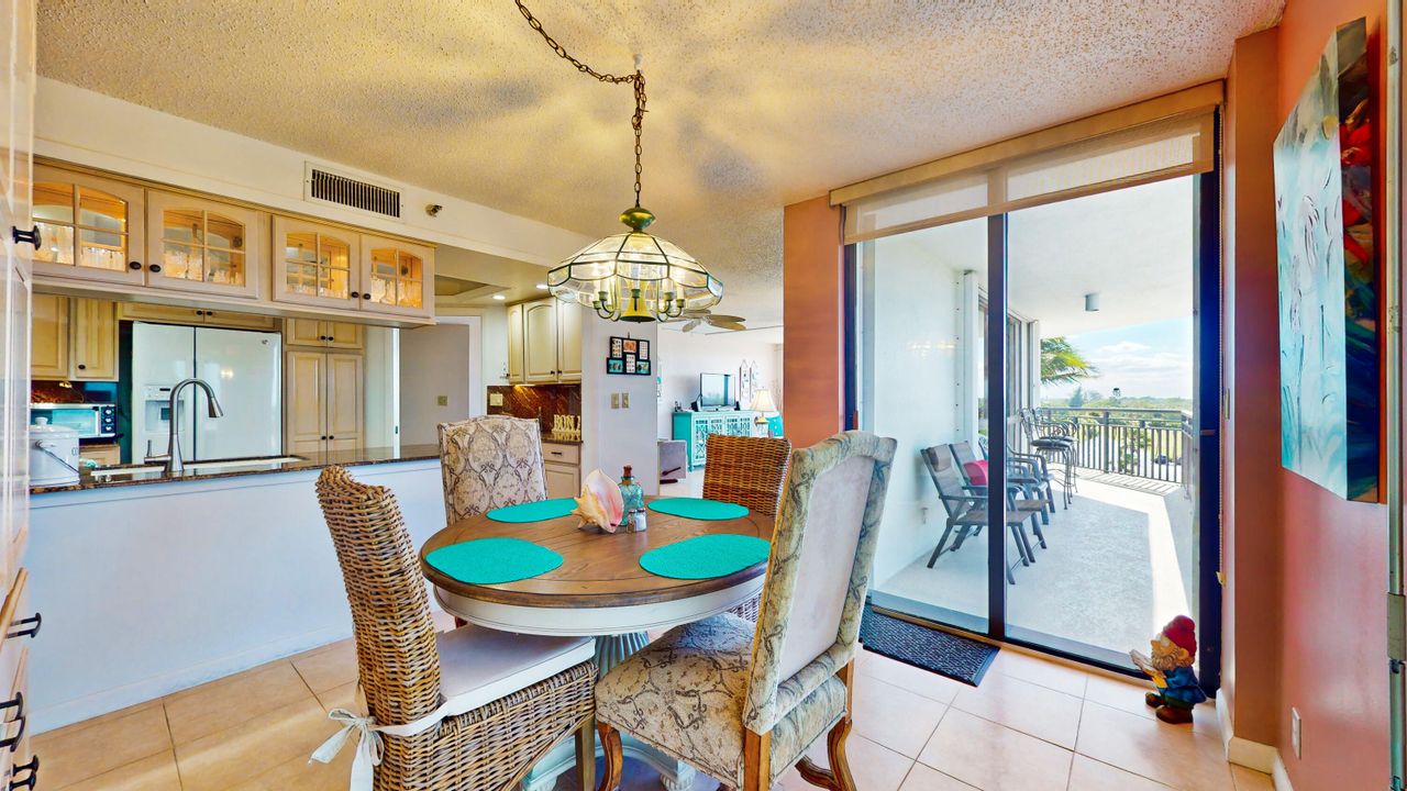 待售: $429,000 (2 贝兹, 2 浴室, 1630 平方英尺)