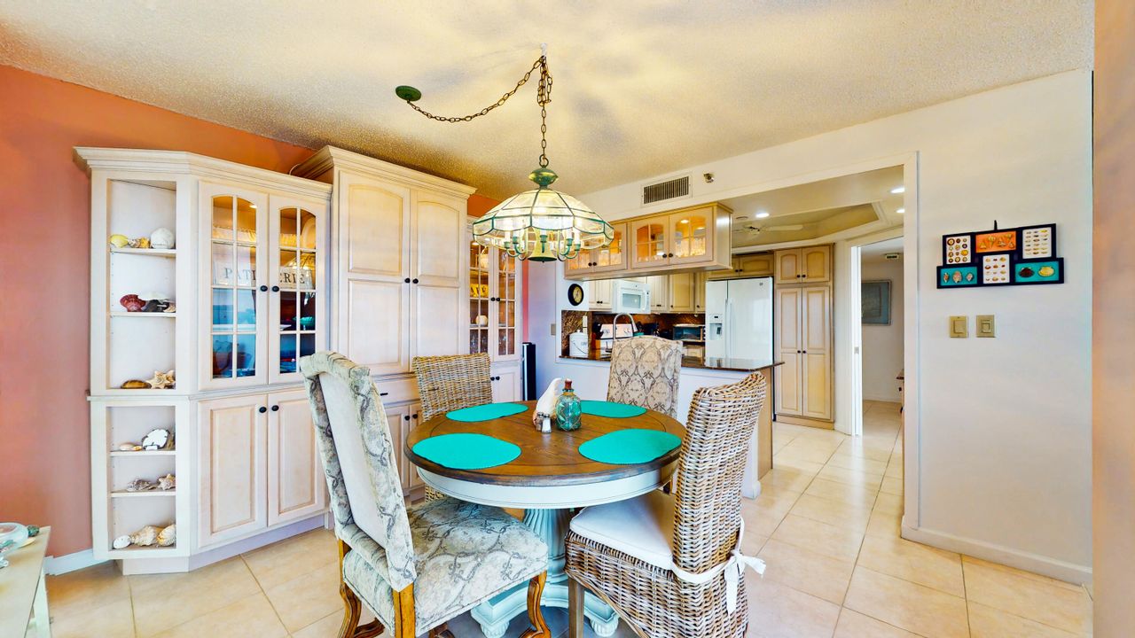 待售: $429,000 (2 贝兹, 2 浴室, 1630 平方英尺)